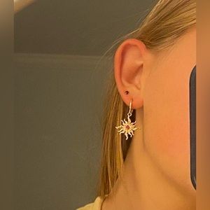 Cute sun earrings